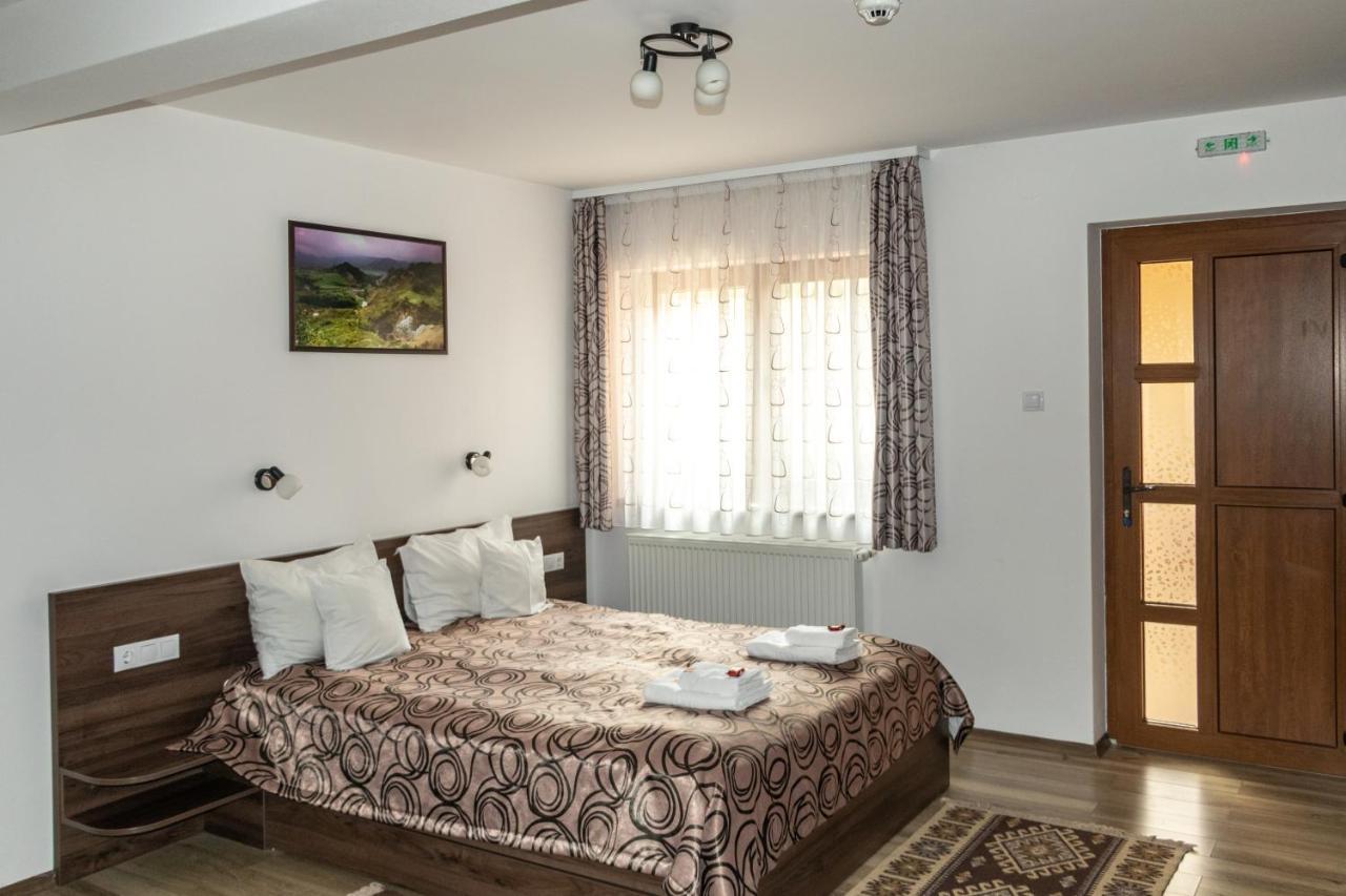 Casa Tofi Vendeghaz Aparthotel Praid Ngoại thất bức ảnh